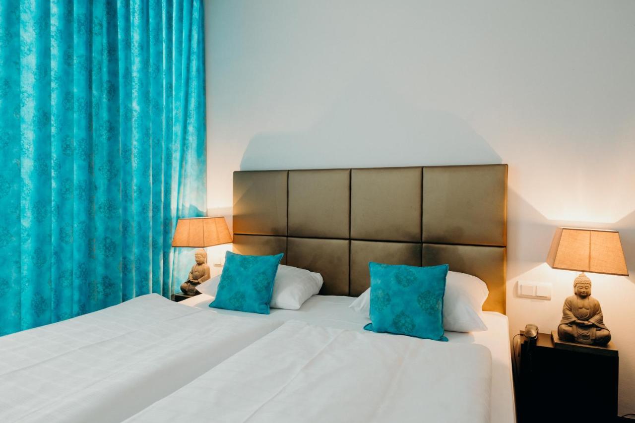 Hotel Crystal ซาร์บรึคเคน ภายนอก รูปภาพ