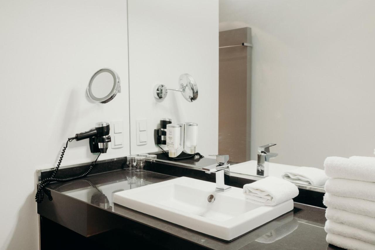 Hotel Crystal ซาร์บรึคเคน ภายนอก รูปภาพ