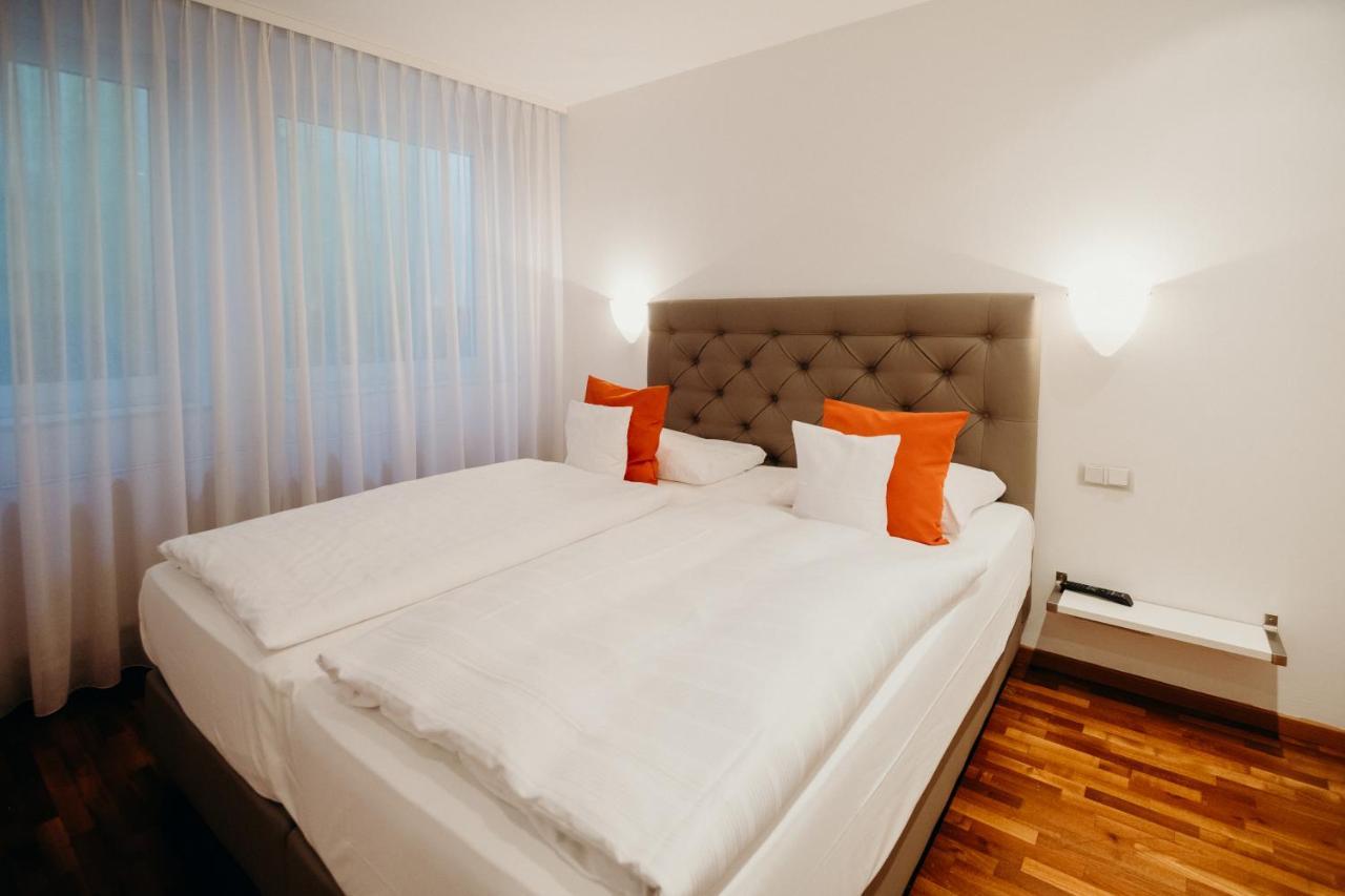 Hotel Crystal ซาร์บรึคเคน ภายนอก รูปภาพ