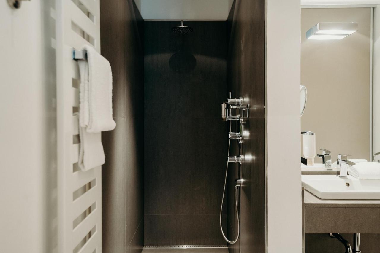 Hotel Crystal ซาร์บรึคเคน ภายนอก รูปภาพ