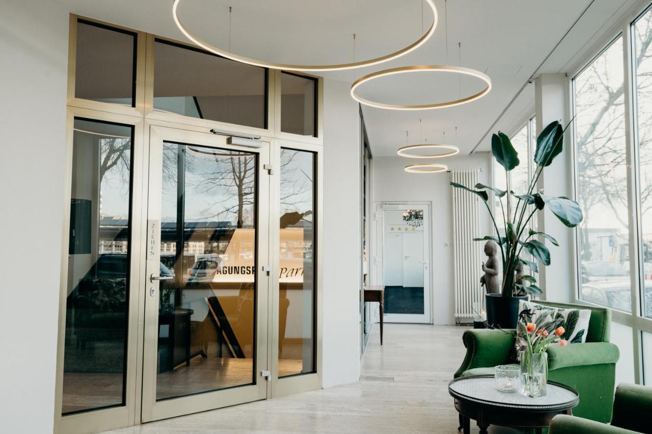 Hotel Crystal ซาร์บรึคเคน ภายนอก รูปภาพ